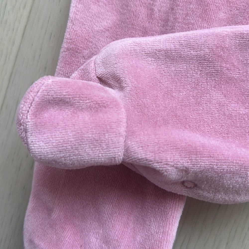 Pack of 2Baby girl footed onesies - dark pink & baby pink - 0-3 and 3-6 months - Picture 6 of 12